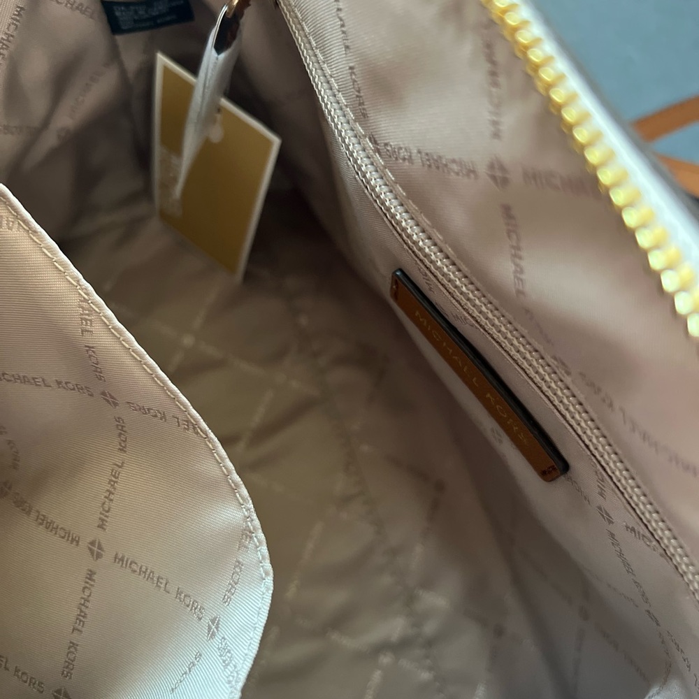 NWT MICHAEL KORS CORALINE MEDIUM MESSENGER SATCHEL - Picture 8 of 9